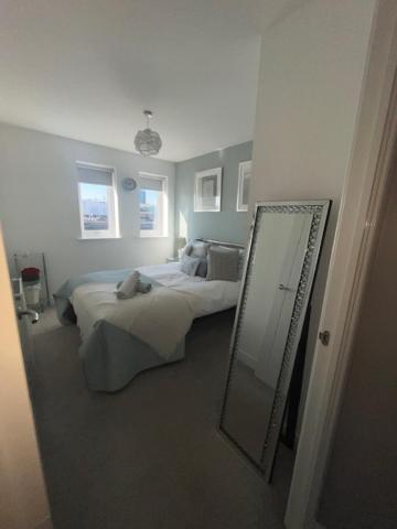 Luxury Riverside 2 Bedroomed Apartment With Balcony Newport  Exterior foto